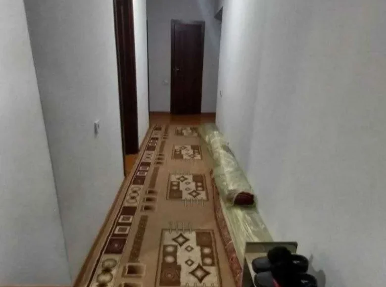 Kvartira 3 xonalar 72 m² Khanabadda