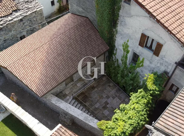 2 bedroom Villa 95 m² Domaso, Italy