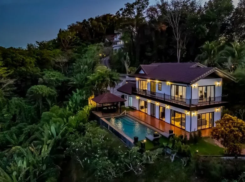 4 bedroom house 250 m² Phuket, Thailand