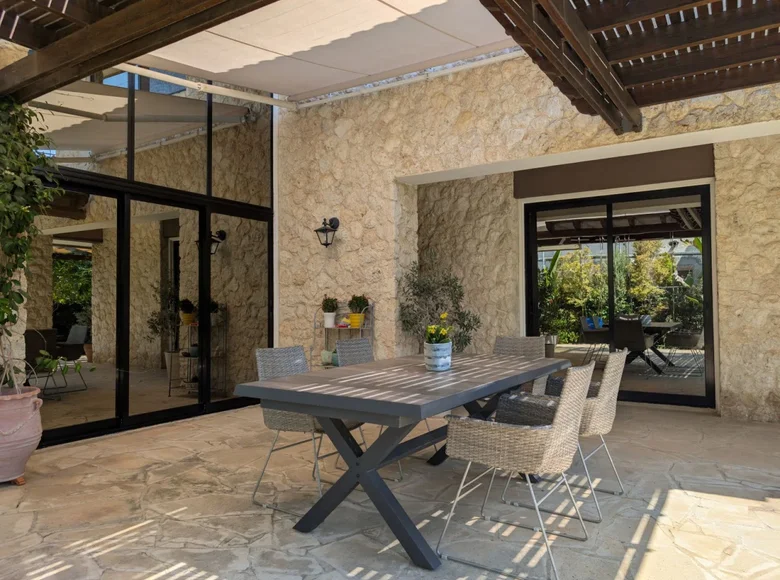3 bedroom house 295 m² Latsia, Cyprus