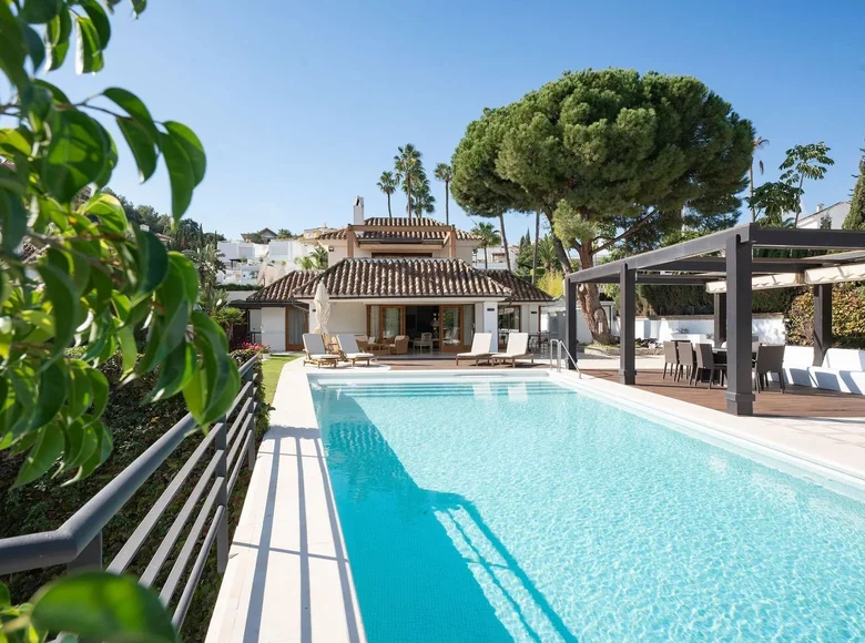 Haus 3 Schlafzimmer 280 m² San Pedro Alcantara, Spanien
