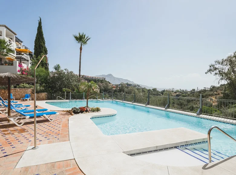 2 bedroom apartment 100 m² Benahavis, Spain