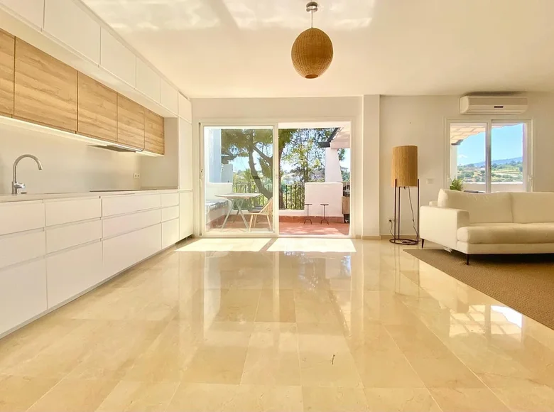 4 bedroom apartment 196 m² Marbella, Spain