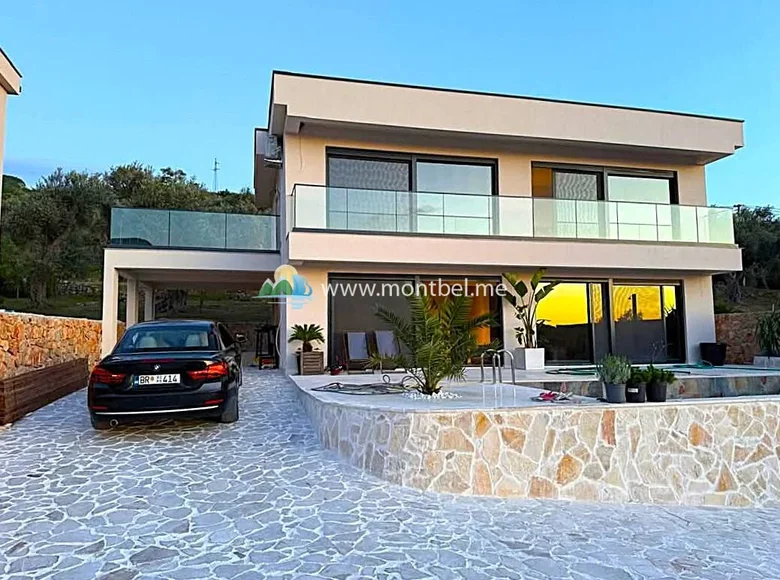3 bedroom villa 173 m² Celuga, Montenegro