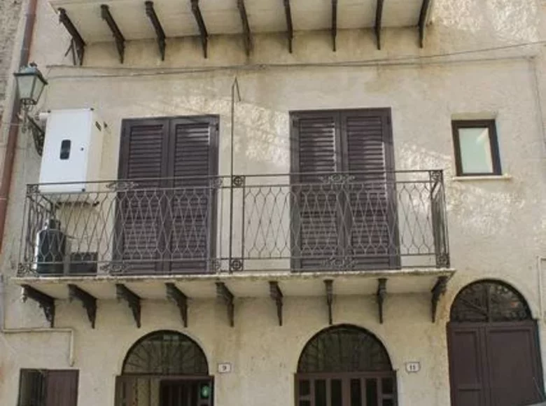 Townhouse 2 bedrooms 150 m² Alessandria della Rocca, Italy