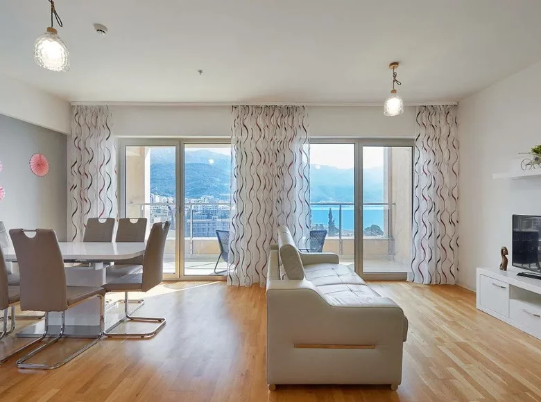 Mieszkanie 3 pokoi 98 m² Budva Municipality, Czarnogóra