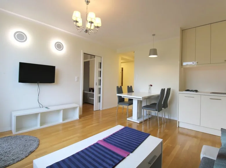 2 room apartment 40 m² in Warsaw, Poland