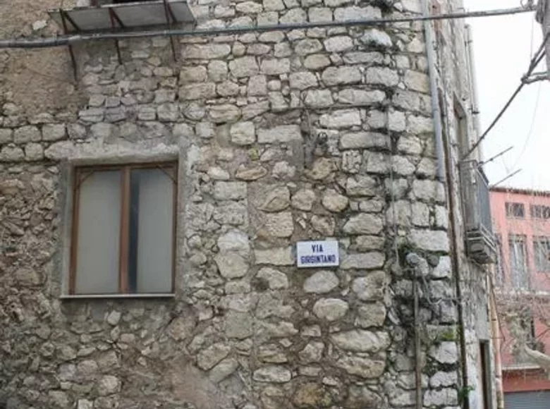 Таунхаус 2 спальни 80 м² Alessandria della Rocca, Италия