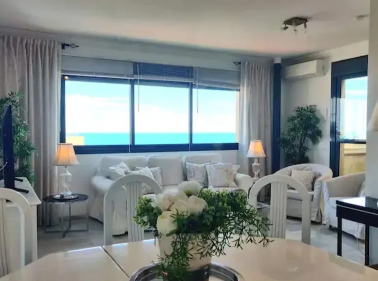 2 bedroom penthouse 100 m² Fuengirola, Spain