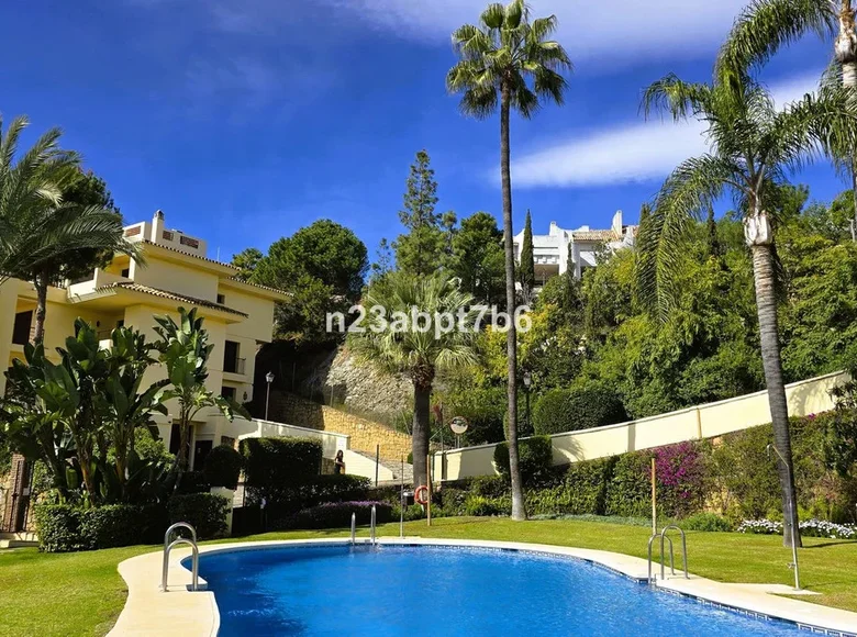 2 bedroom apartment 95 m² San Pedro Alcantara, Spain