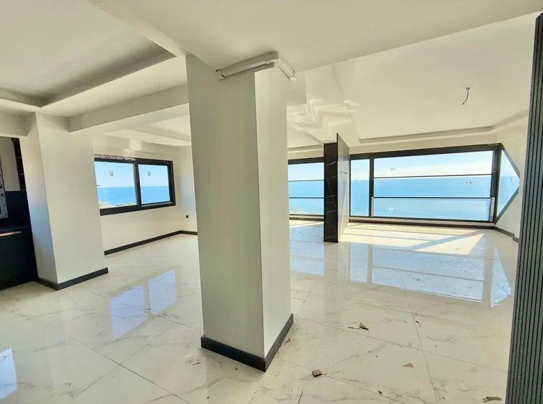 Dúplex 8 habitaciones 320 m² Mezitli, Turquía
