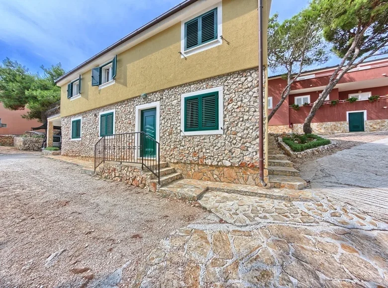 Villa 250 m², All countries