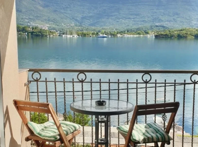 Villa 9 habitaciones 530 m² Krasici, Montenegro
