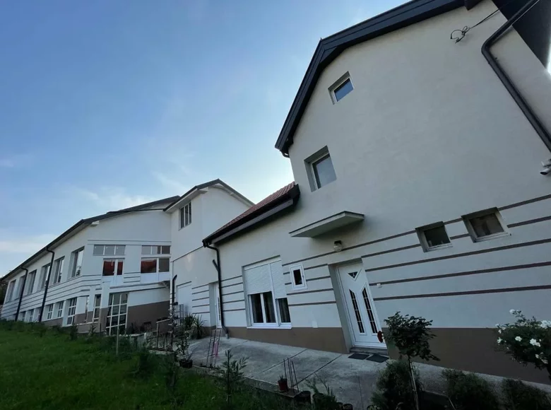 Wohnung 1 080 m² Stadtbezirk Grocka, Serbien