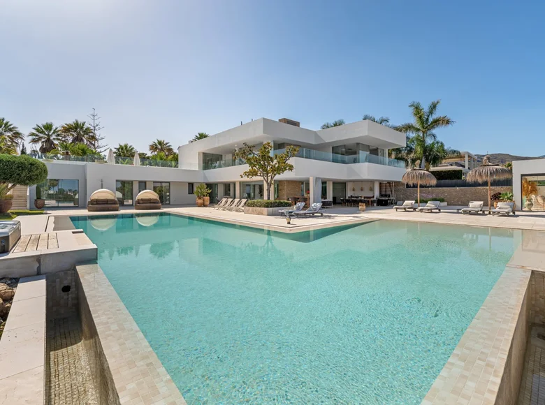 7 bedroom villa 676 m² Marbella, Spain
