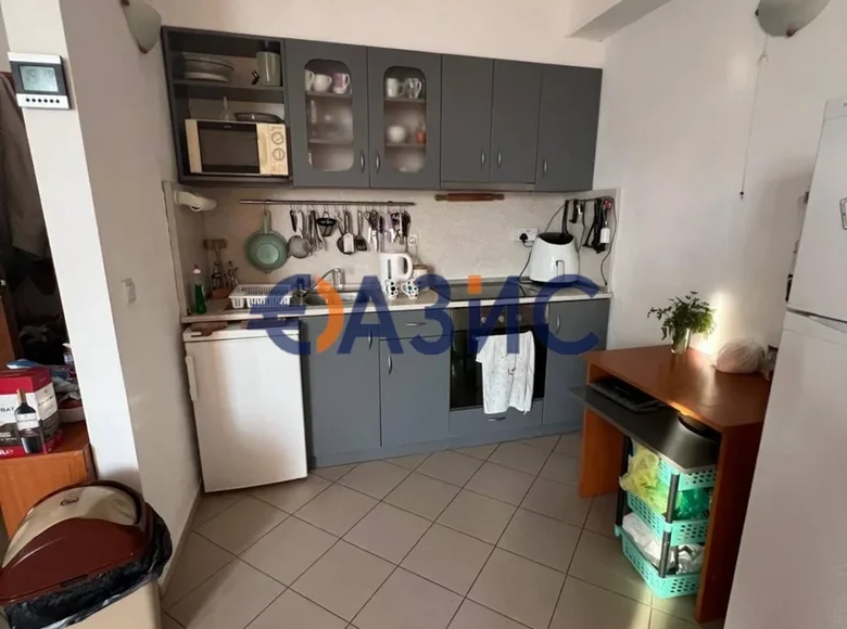 Квартира 2 комнаты 68 м² Несебр, Болгария