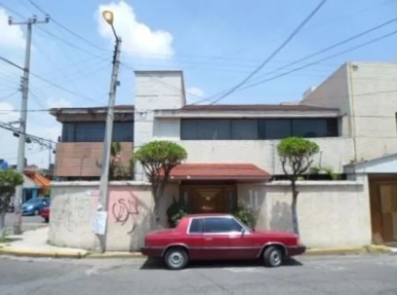 Casa 3 habitaciones 273 m² Nezahualcóyotl, México