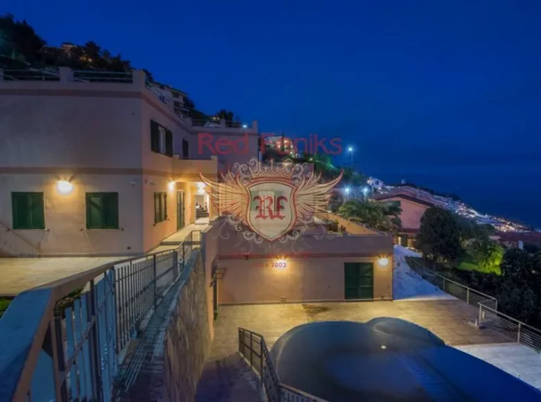 5 bedroom villa 300 m² Albissola Marina, Italy