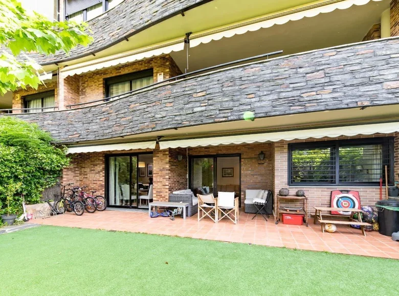 Szeregowiec 4 pokoi 179 m² Madryt, Hiszpania