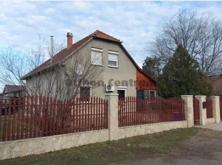 Casa 4 habitaciones 135 m² Cegled, Hungría