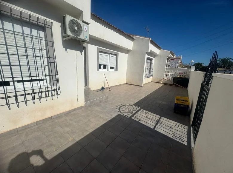 Bungalow 5 bedrooms  Torrevieja, Spain