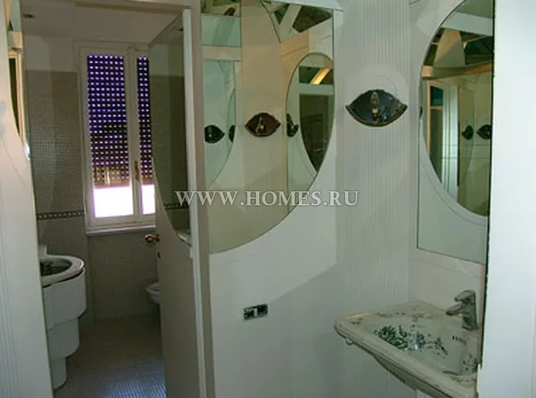 Penthouse 3 bedrooms 350 m² Roma Capitale, Italy