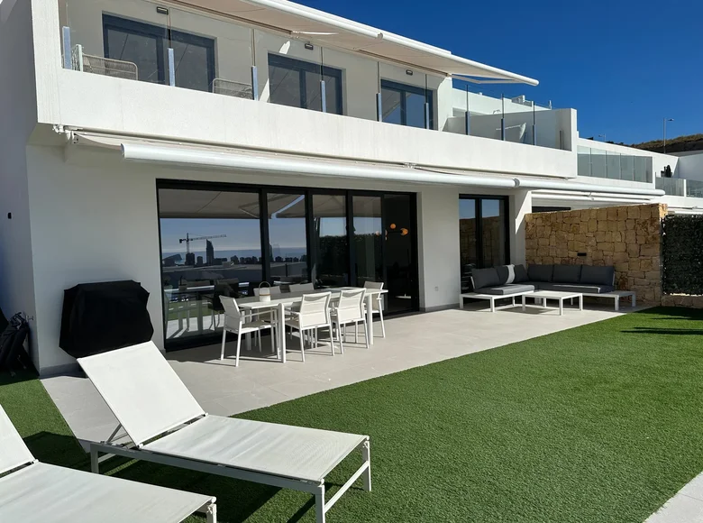 Stadthaus 3 Schlafzimmer 197 m² Finestrat, Spanien