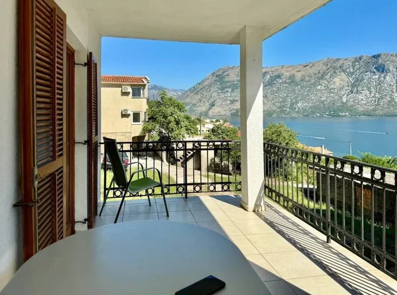 Apartamento 3 habitaciones 70 m² Prcanj, Montenegro