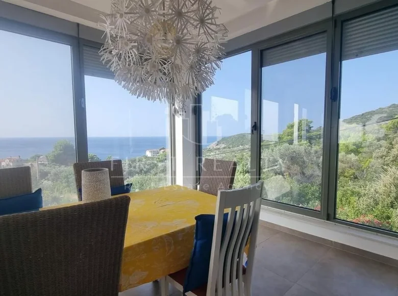 Villa de 6 pièces 268 m² Lustica, Monténégro