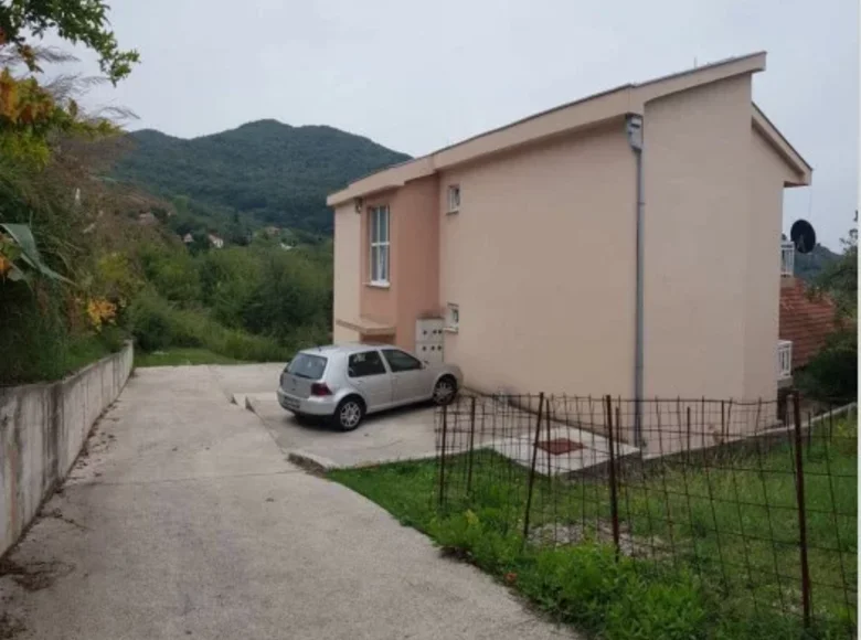Apartamentos multinivel 16 habitaciones 278 m² Ratisevina, Montenegro