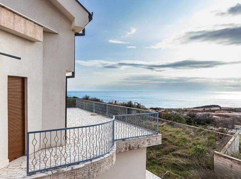 Wohnung 4 Schlafzimmer 138 m² Montenegro, Montenegro