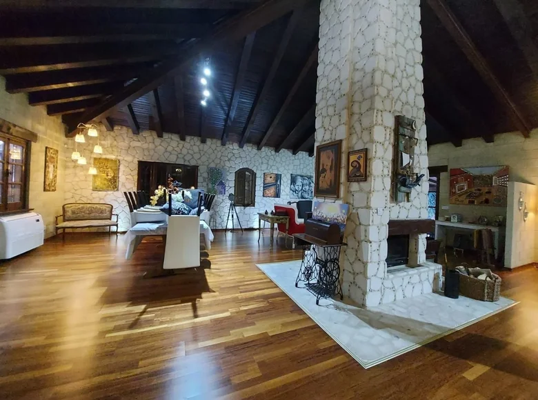 Casa 4 habitaciones 380 m² Oroklini, Chipre