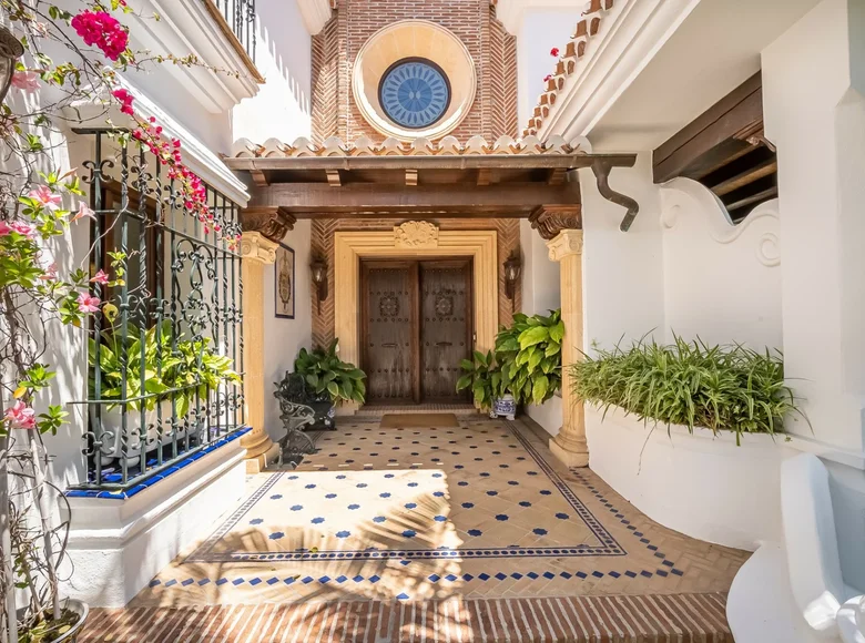 Villa de 7 dormitorios 706 m² Marbella, España