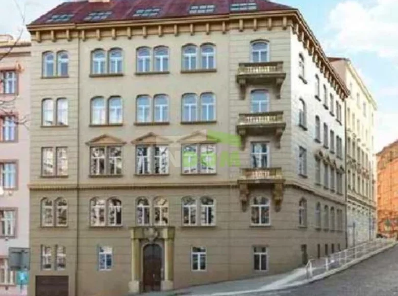 Miethaus 2 800 m² Prag, Tschechien