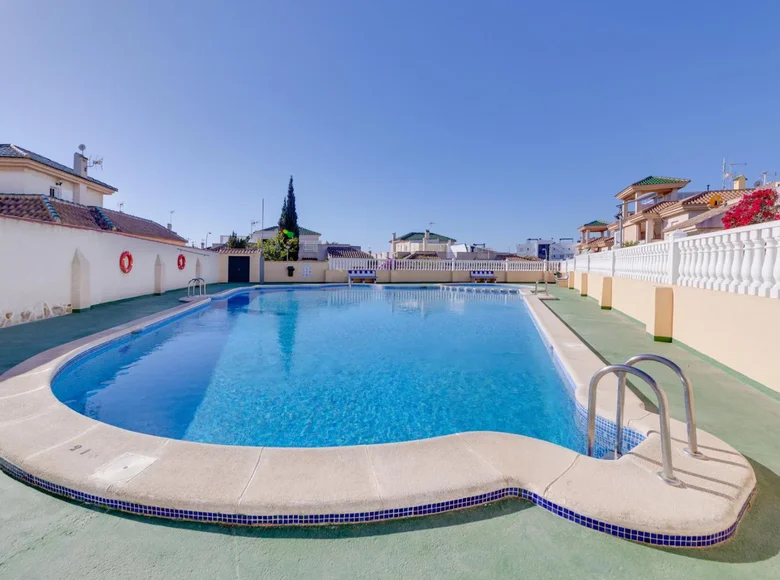 Bungalow 3 pokoi 55 m² Torrevieja, Hiszpania