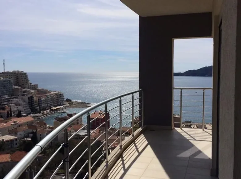 Apartamento 3 habitaciones 82 m² Rafailovici, Montenegro