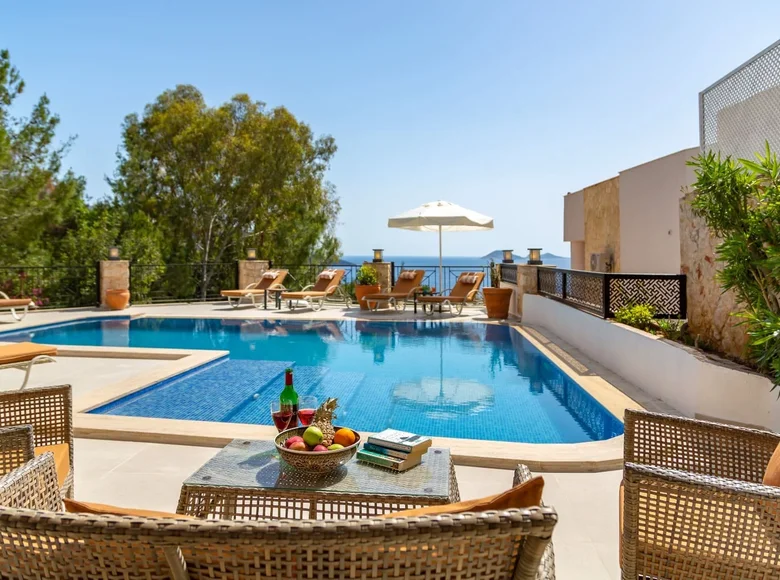 5 bedroom villa 250 m² Kalkan, Turkey