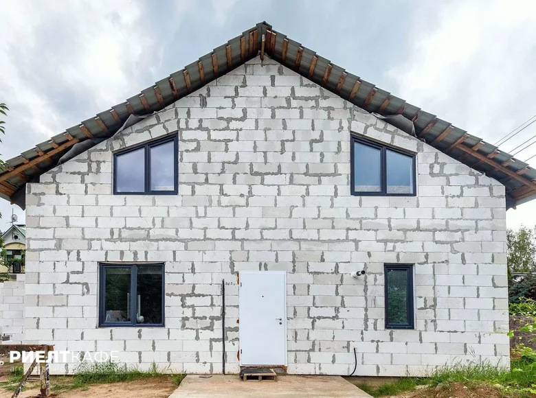 Haus 175 m² Valiarjanava, Belarus