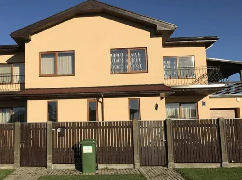 Villa 8 habitaciones 595 m² Valmiera, Letonia