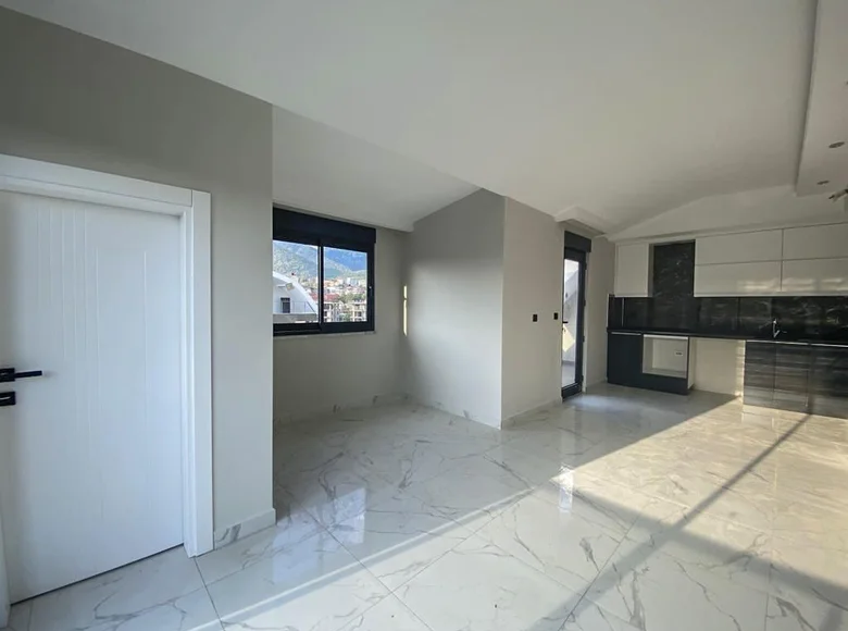 Bliźniak 4 pokoi 180 m² Alanya, Turcja