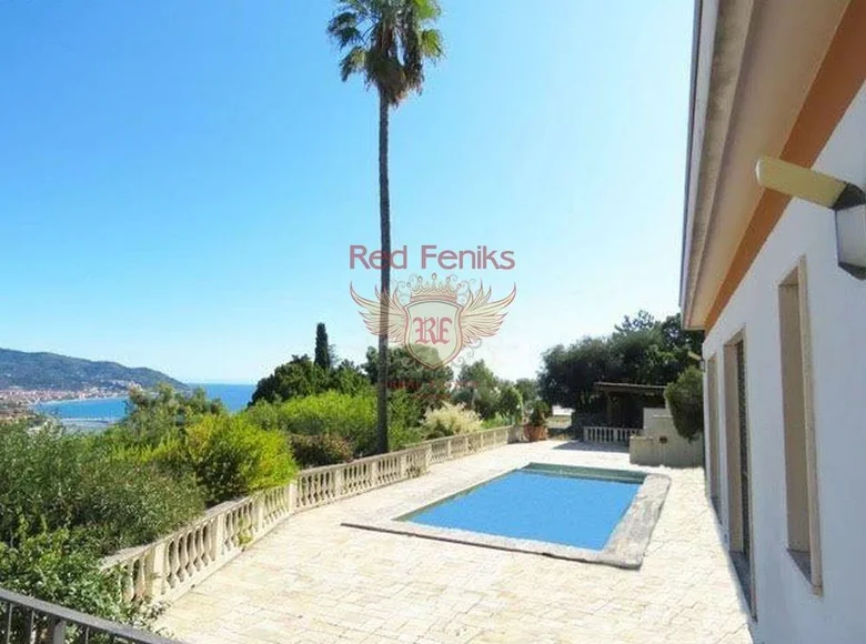 4 bedroom Villa 225 m² Imperia, Italy