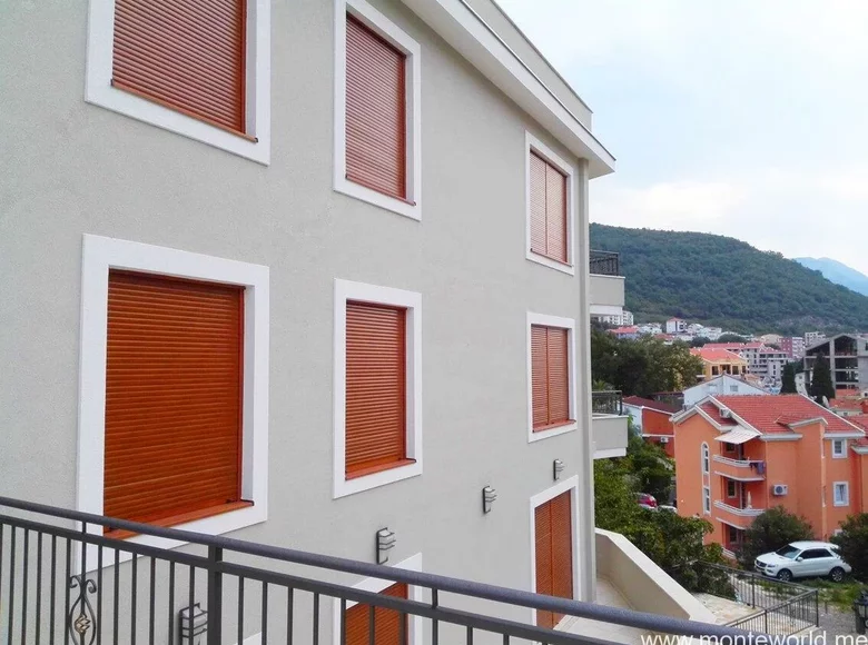 Wohnung 2 Schlafzimmer 76 m² Petrovac, Montenegro