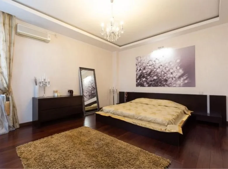 Mieszkanie 2 pokoi 80 m² Odessa, Ukraina