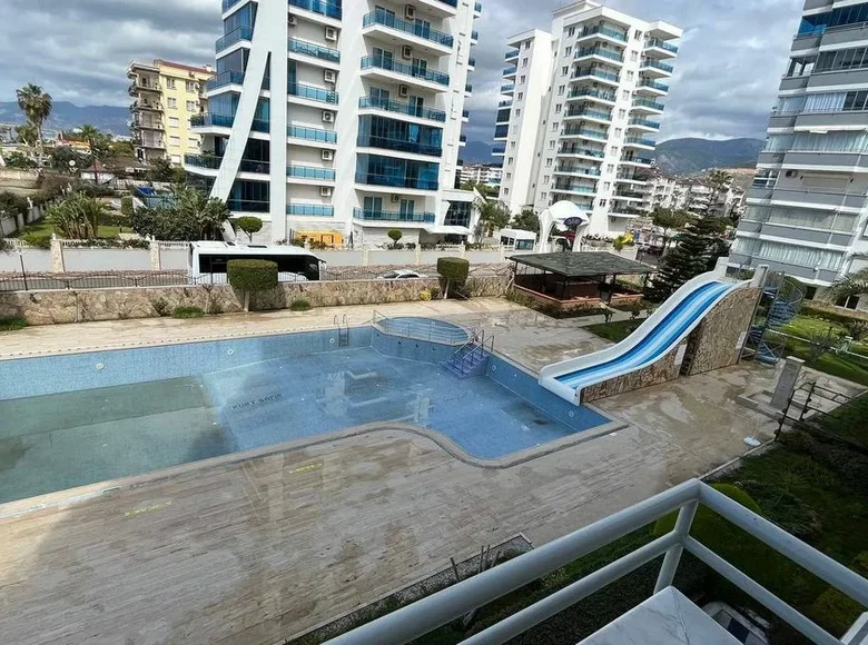 2 bedroom apartment 134 m² Mahmutlar, Turkey