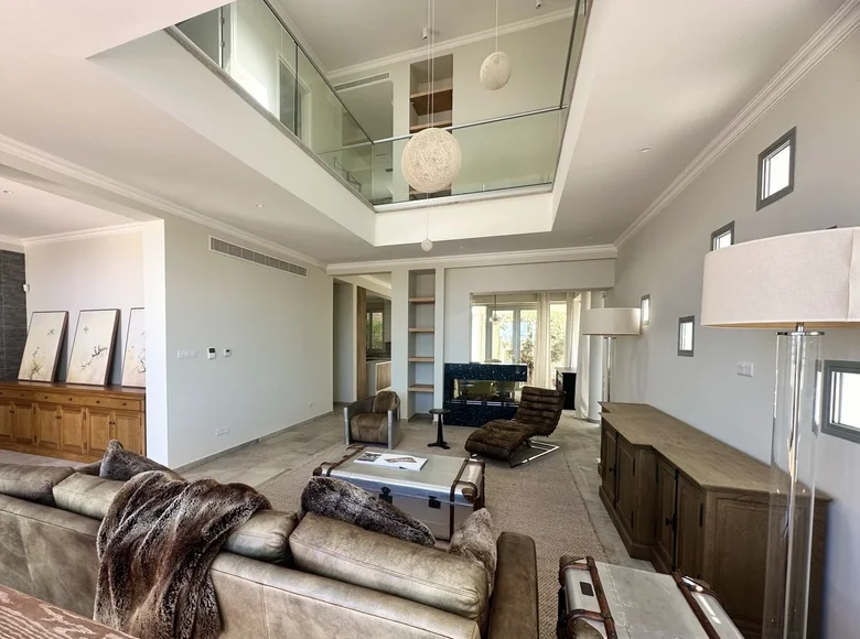 5 bedroom house 355 m² Chloraka, Cyprus