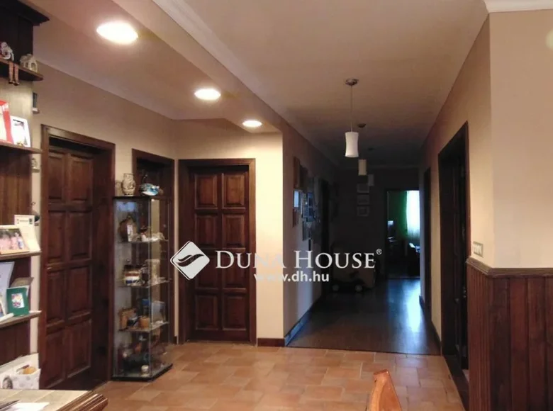 House 206 m² Emod, Hungary