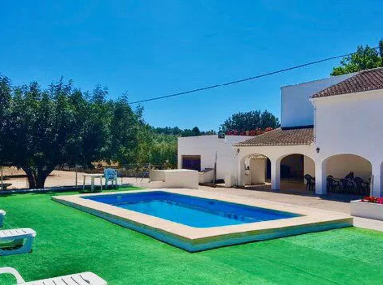7 bedroom villa 400 m² Denia, Spain