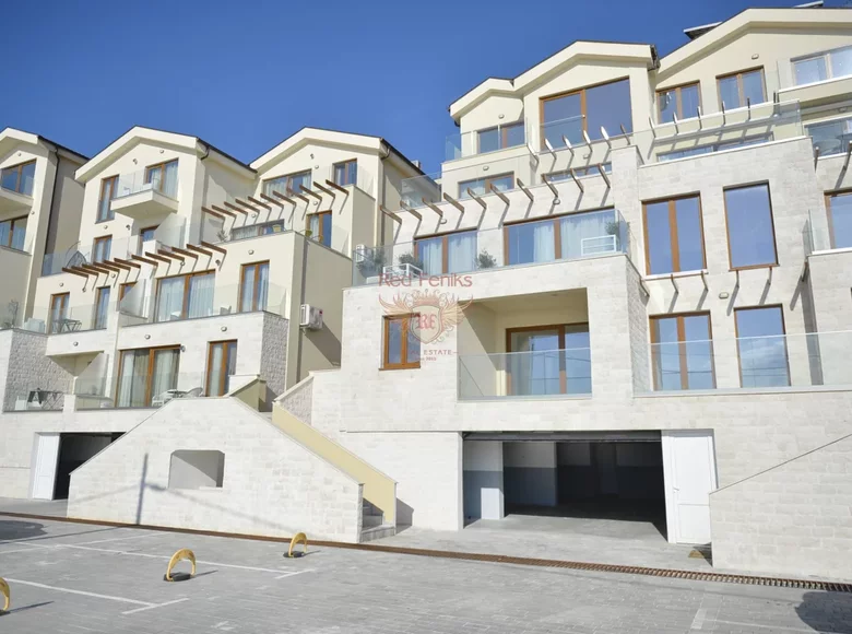 Mieszkanie 3 pokoi 89 m² Tivat, Czarnogóra