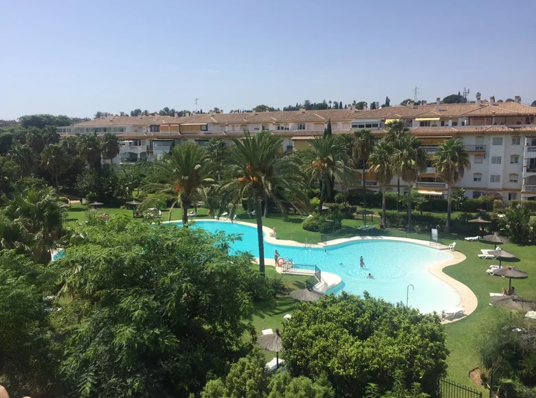 Mieszkanie 2 pokoi 78 m² Marbella, Hiszpania