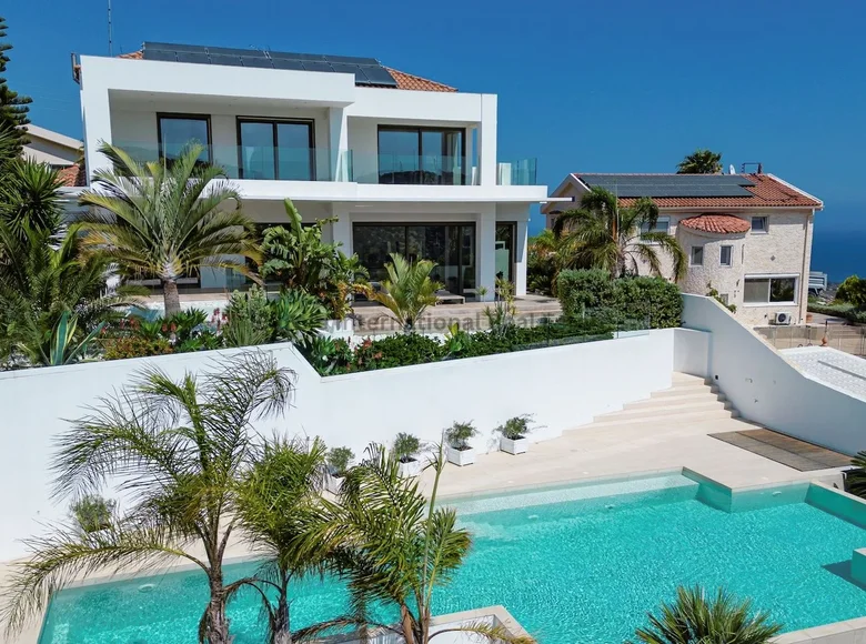 5-Schlafzimmer-Villa 340 m² Agios Tychonas, Zypern